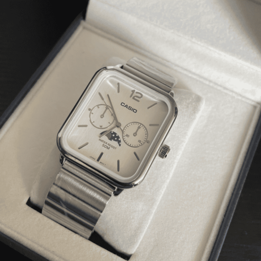 Casio Vintage Moon Oak